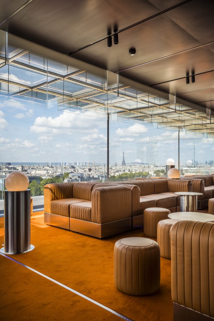 At the top of the morland tower, with the île saint-louis at its feet and the eiffel tower just a stone's throw away, bonnie reveals itself as a restaurant, bar, and club, topping the so/ hotel with panache.